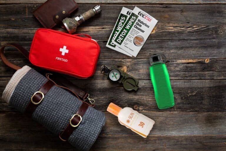 Survival Kit Bag Items: Must-Have Essentials for Outdoor Adventures